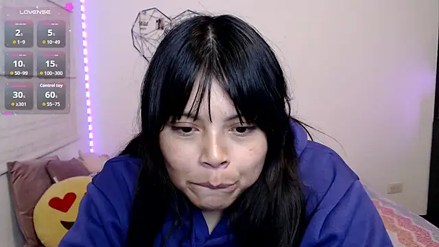 EllieMoonX webcam