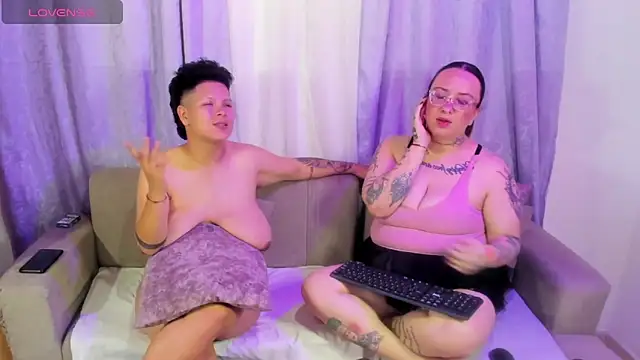 MiaYMolly webcam
