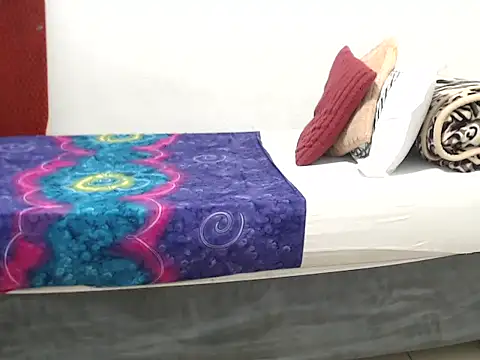 Bustyslave48 webcam