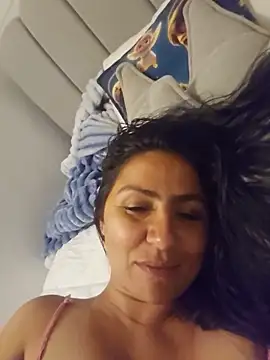 Scarrlet_Fox webcam