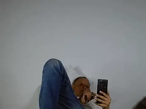 Alejo_cum42 webcam