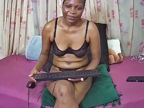 SluttyTall webcam