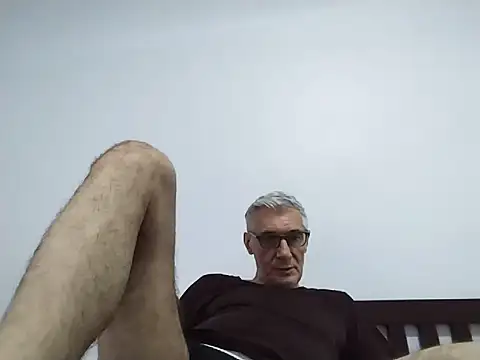 BIGUNCUTHARDCOCK webcam