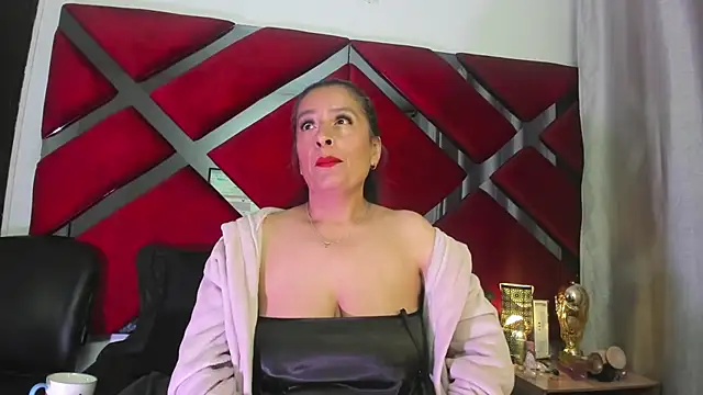 Kendra-Foxxy webcam