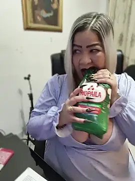 Dalessa_Bigtits webcam