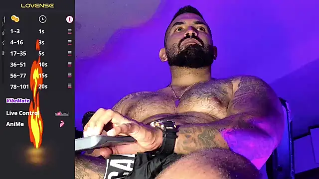Max-prada live cam on StripChat