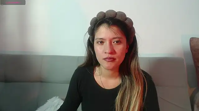 hannajonnes1 live cam on StripChat
