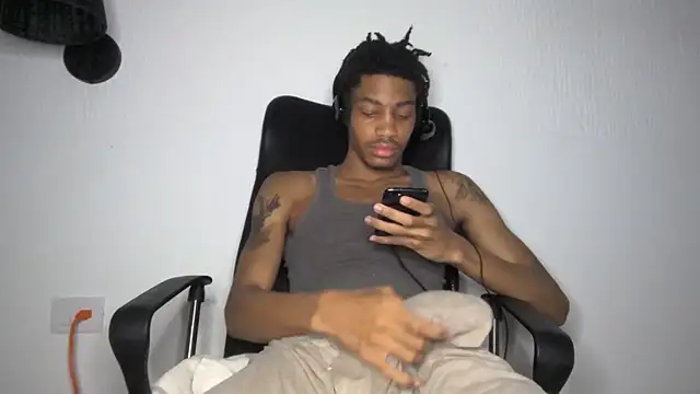 BlackBullTitus live sex cam