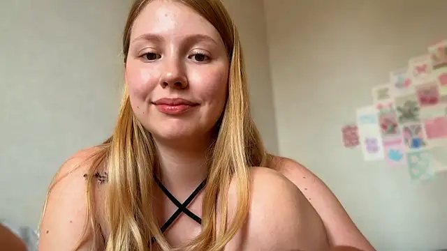 HoneyAudrey webcam