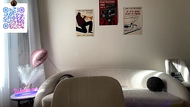 LinaMour webcam