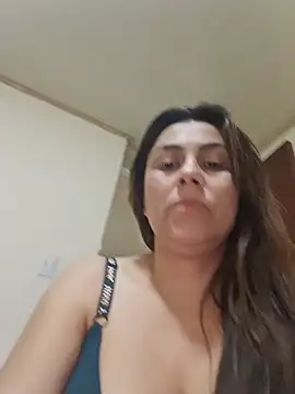 vanessa-titisM live cam on StripChat