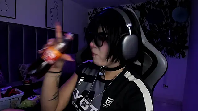 Kitty_Gang live sex cam