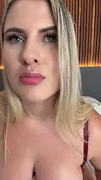 EmiilyAdams_ webcam