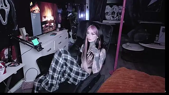 bambitatted webcam