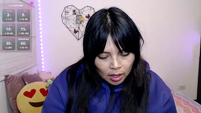 EllieMoonX live cam on StripChat