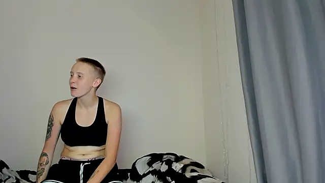 Stacey_Brow webcam