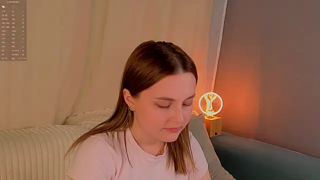 LorriMonz webcam