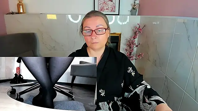 Alexandra_Kind webcam