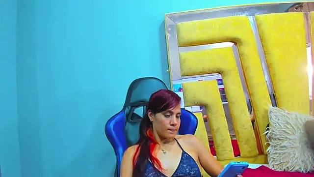 AlahiaEvanz webcam