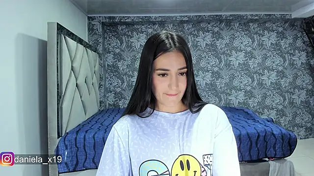 Daniela_x19 live sex cam