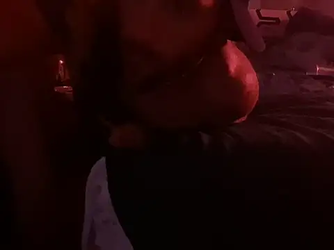 OGmailKnows live cam on StripChat