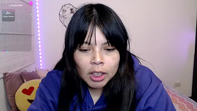 EllieMoonX webcam