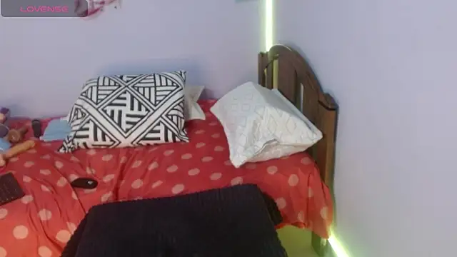 lorrayne- webcam