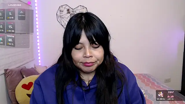 EllieMoonX webcam