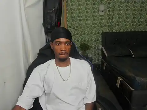 Kofi_exotic_2 webcam