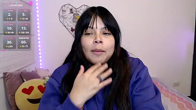 EllieMoonX webcam
