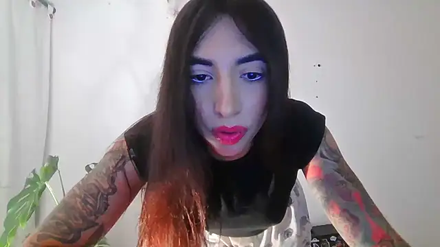 Model: valeriahornier