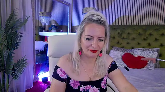 LadyTouch webcam