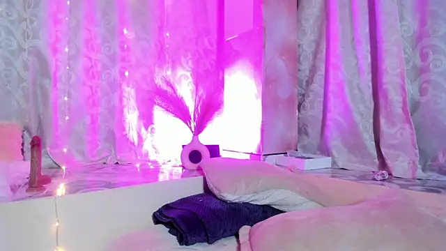 Lilith_salvatoree webcam