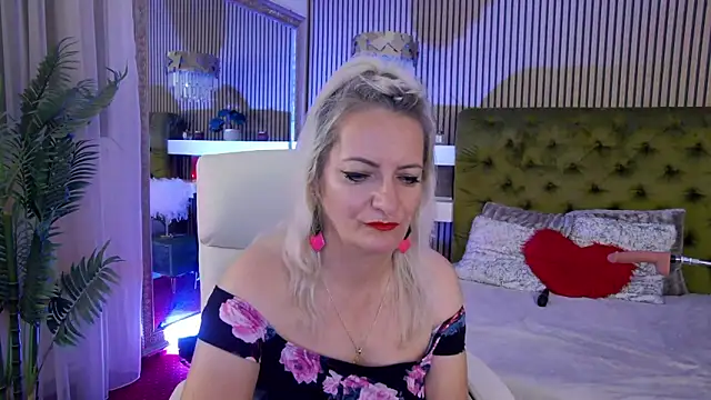 LadyTouch webcam