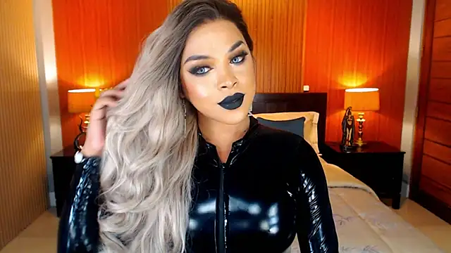 Model: MarryQueen22