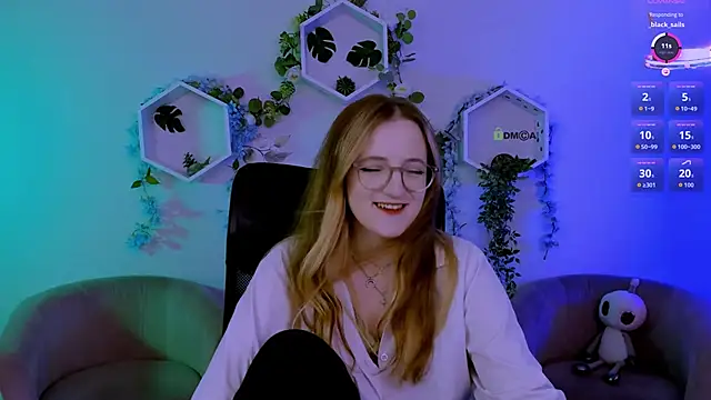 luna_berryy webcam