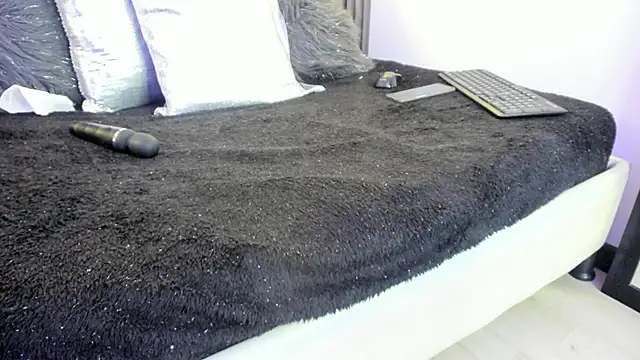 NahomyCarther webcam
