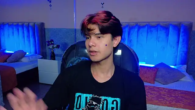 Derek_Sinn webcam