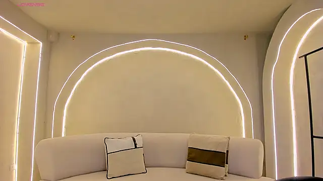 AmaraDivine webcam