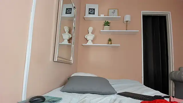 Kat_44 webcam