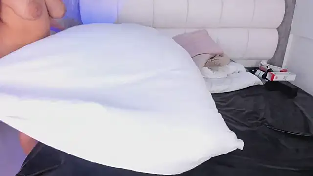 brianaaStone webcam