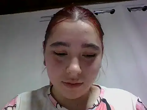Annisofi000 webcam