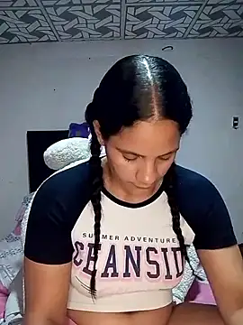 cieloo_777 webcam