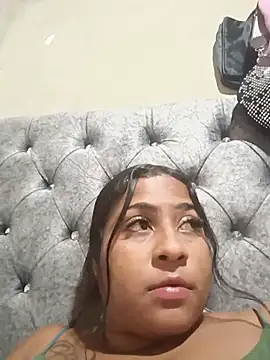 Giselabrunette25 live cam on StripChat