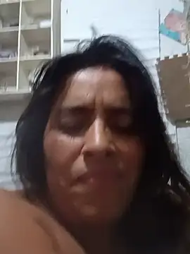 ivilondon (F milf) - Meterme el.chile por 3 minutos