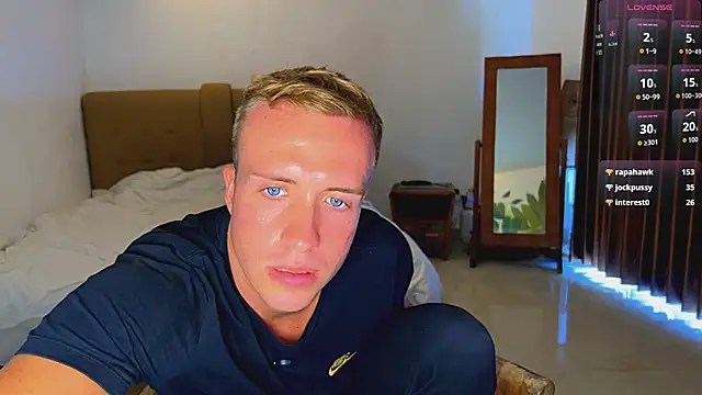 tommy_cumfinger live sex cam