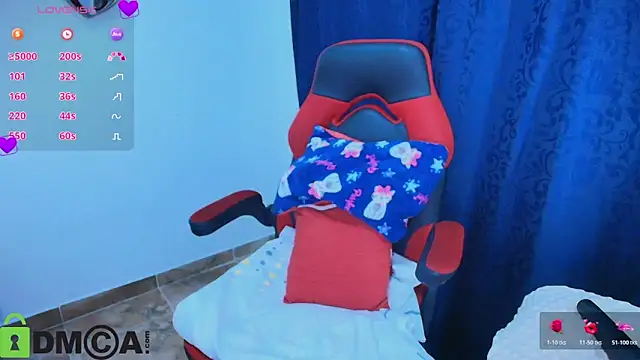Italyy__boobs webcam