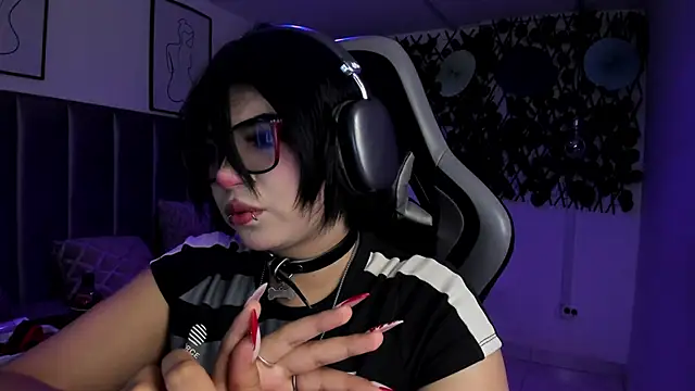 kitty_gang - Kitty_Gang's free webcam - UK Sex Cams