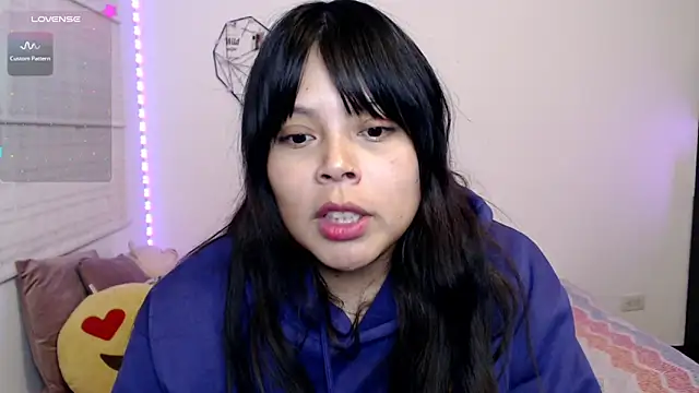 EllieMoonX webcam