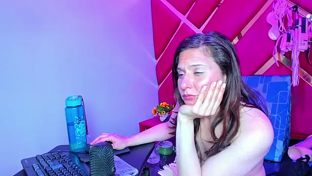 Kylie_Bloom webcam